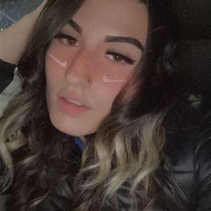 Meet your Posher, Desiree